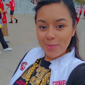 Meet your Posher, Claudia